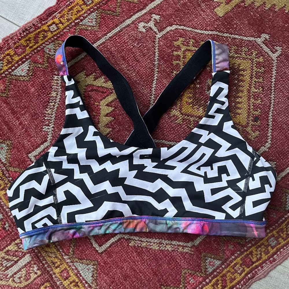 UO Without Walls Zig Zag Multicolored Sports Bra